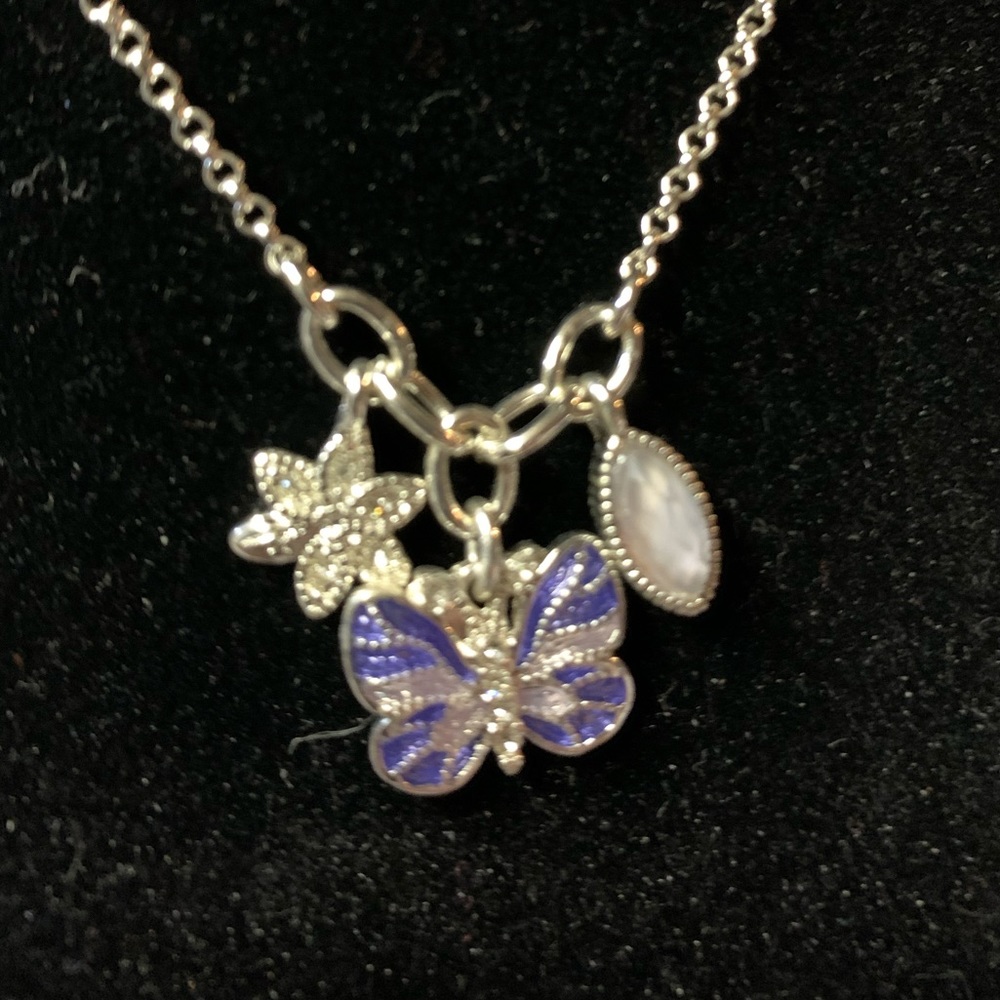 VINTAGE Napier Womens Silver Tone Butterfly Flower Gemstone Kylie Style Necklace